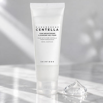 Mousse nettoyante éclaircissante SKIN1004 Madagascar Centella Tone Brightening, 125 ml
